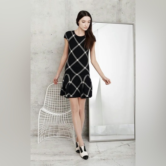 Alice Olivia Diagonal Plaid Drop Waist Dress by Tristan - black corporate - Picture 8 of 11